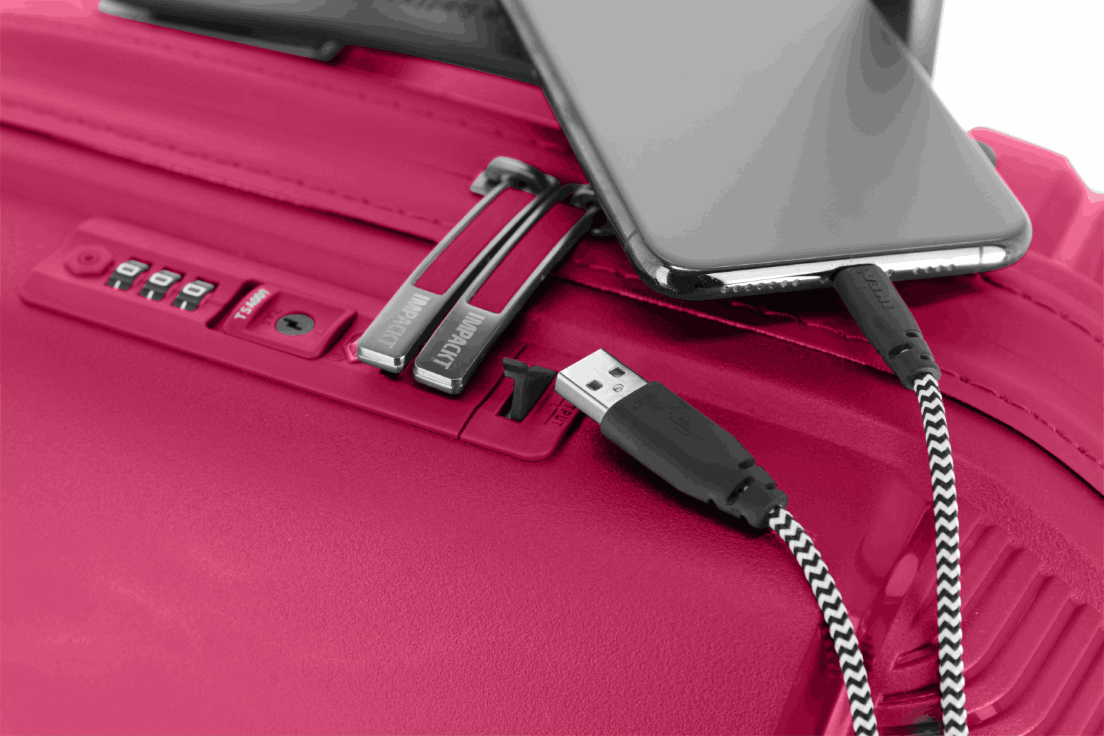 Roter Koffer mit integriertem USB-Anschluss und Kombinationsschloss