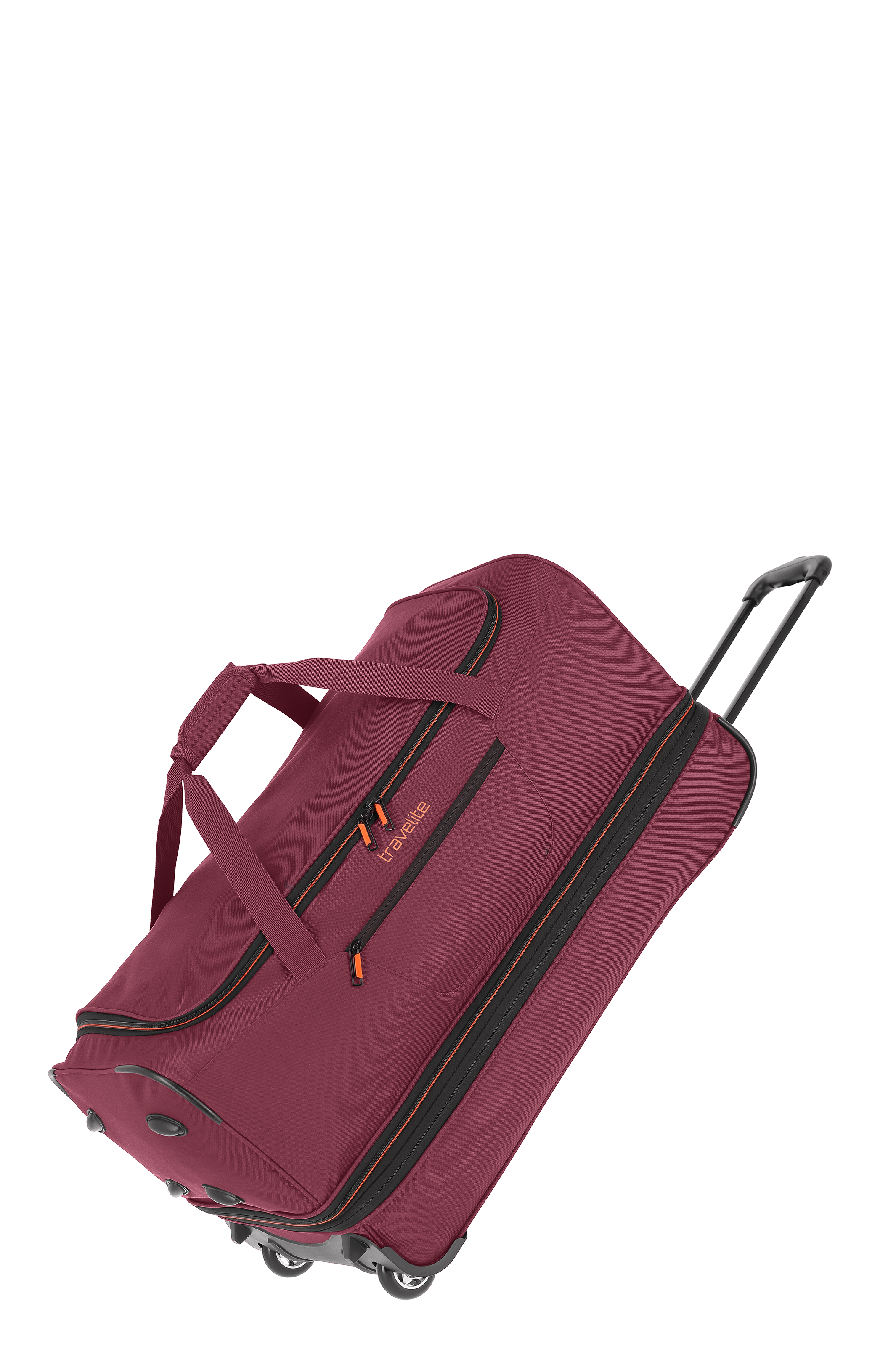 Eine auberginefarbene Reisetasche L von TRAVELITE mit Trolley-Funktion, Tragegriffen und Rädern. Zwei Reißverschlüsse, schwarz umrandet mit orangenen Akzenten, sind sichtbar. Der ausziehbare Griff ist teilweise zu sehen.