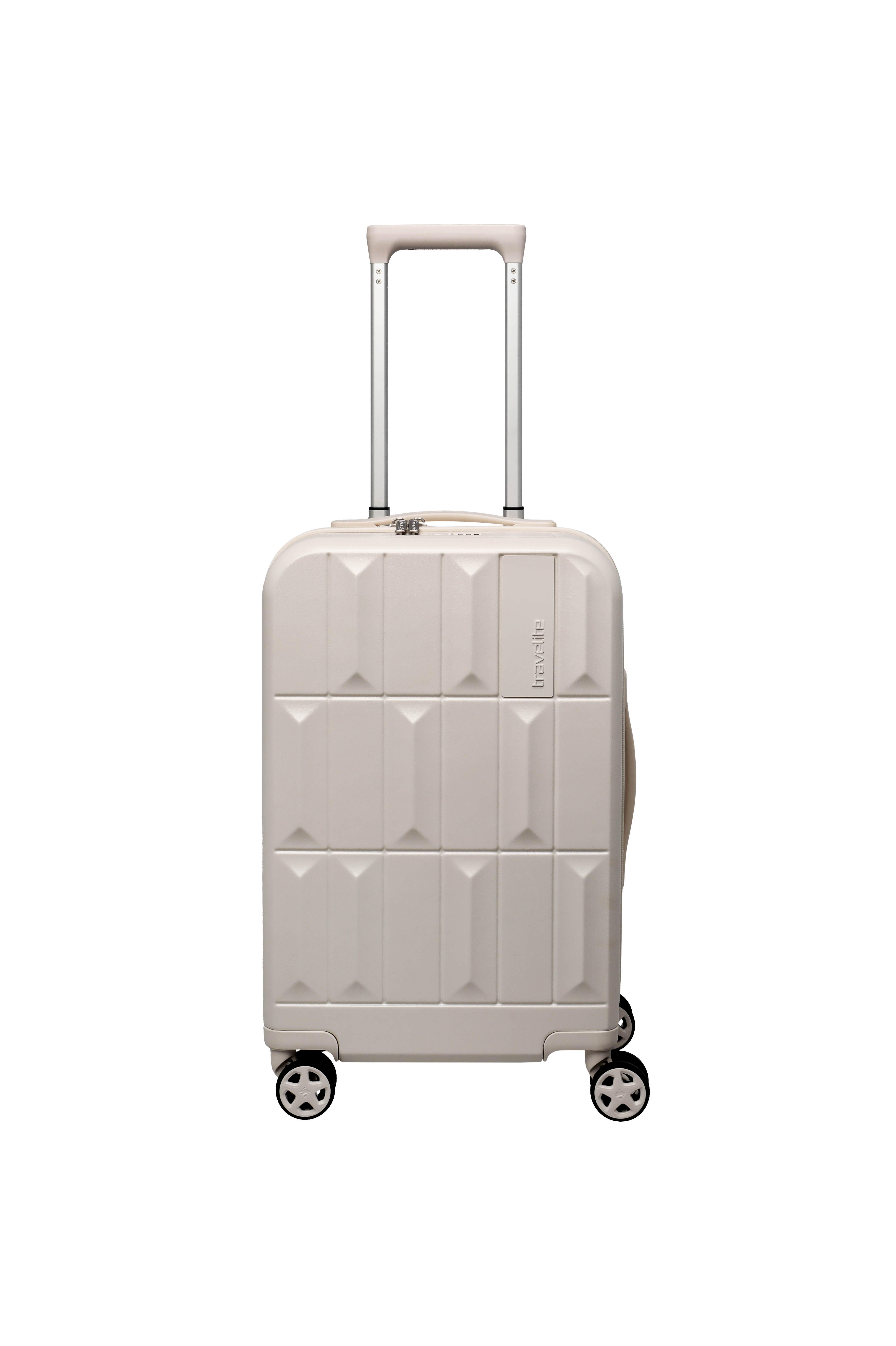 Ein heller Hartschalenkoffer mit vier Rollen und einem ausziehbaren Griff steht vor einem schwarzen Hintergrund. Die Oberfläche des Koffers ist mit rechteckigen und pyramidenförmigen Formen verziert. Der Koffer trägt den Schriftzug "travelite".