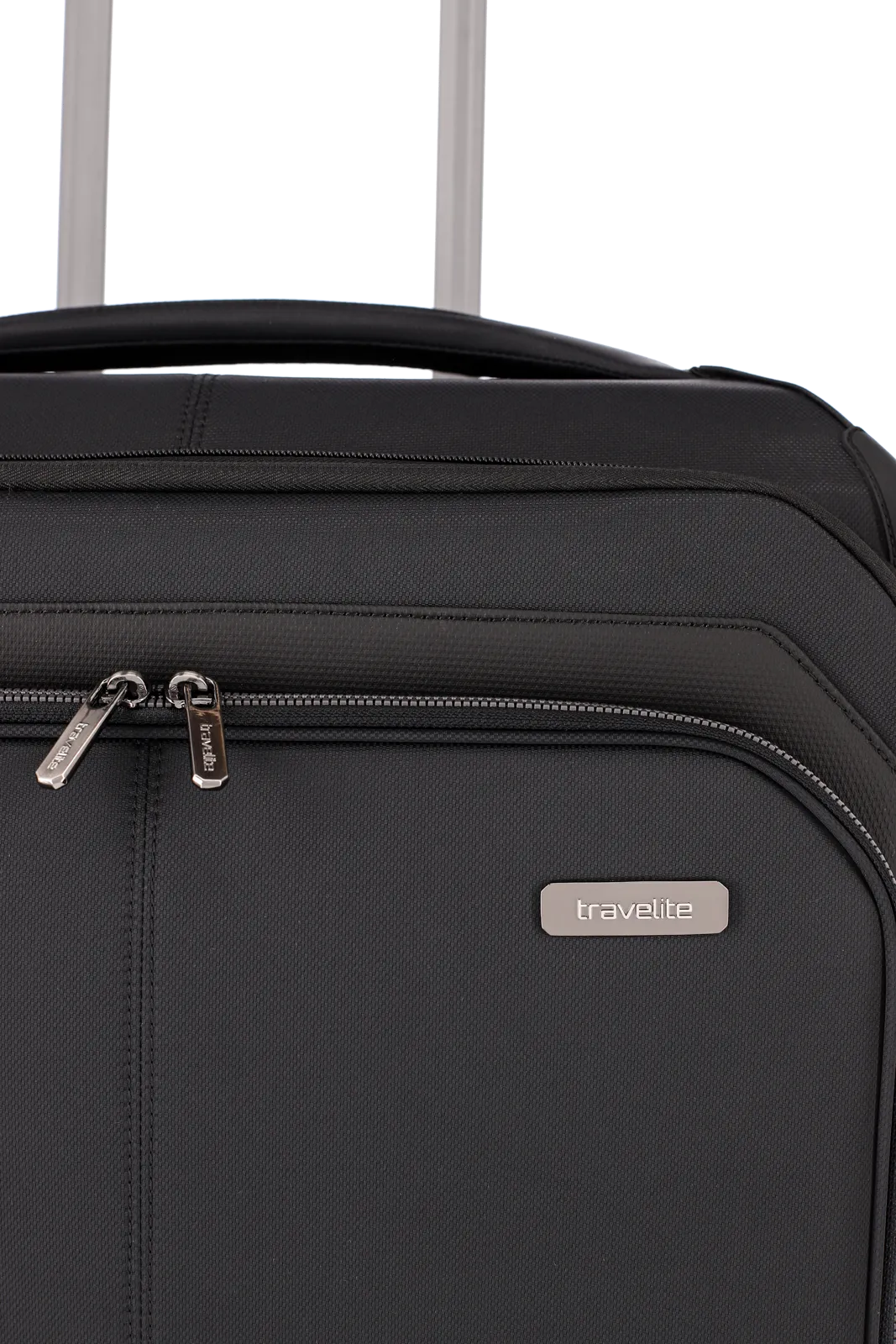 Nahaufnahme Priima Trolley in schwarz travelite Emblem Weichgepäck Koffer Priima in schwarz von travelite Emblem Nahaufnahme