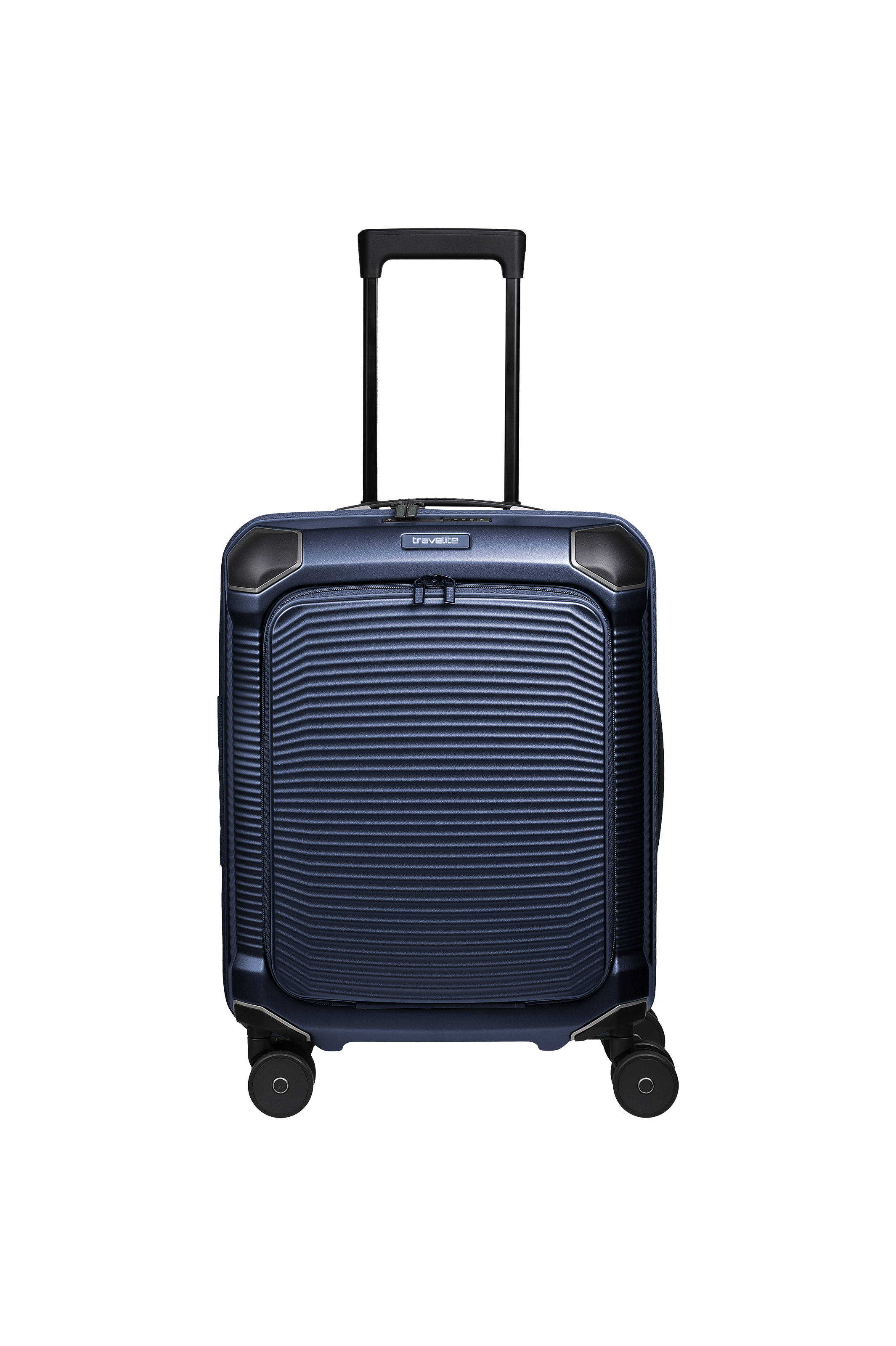 Blauer Trolley S+ von TRAVELITE auf schwarzem Hintergrund. Der Koffer hat eine strukturierte Oberfläche, einen schwarzen Teleskopgriff und vier Rollen. Das Herstellerlogo befindet sich oben mittig.