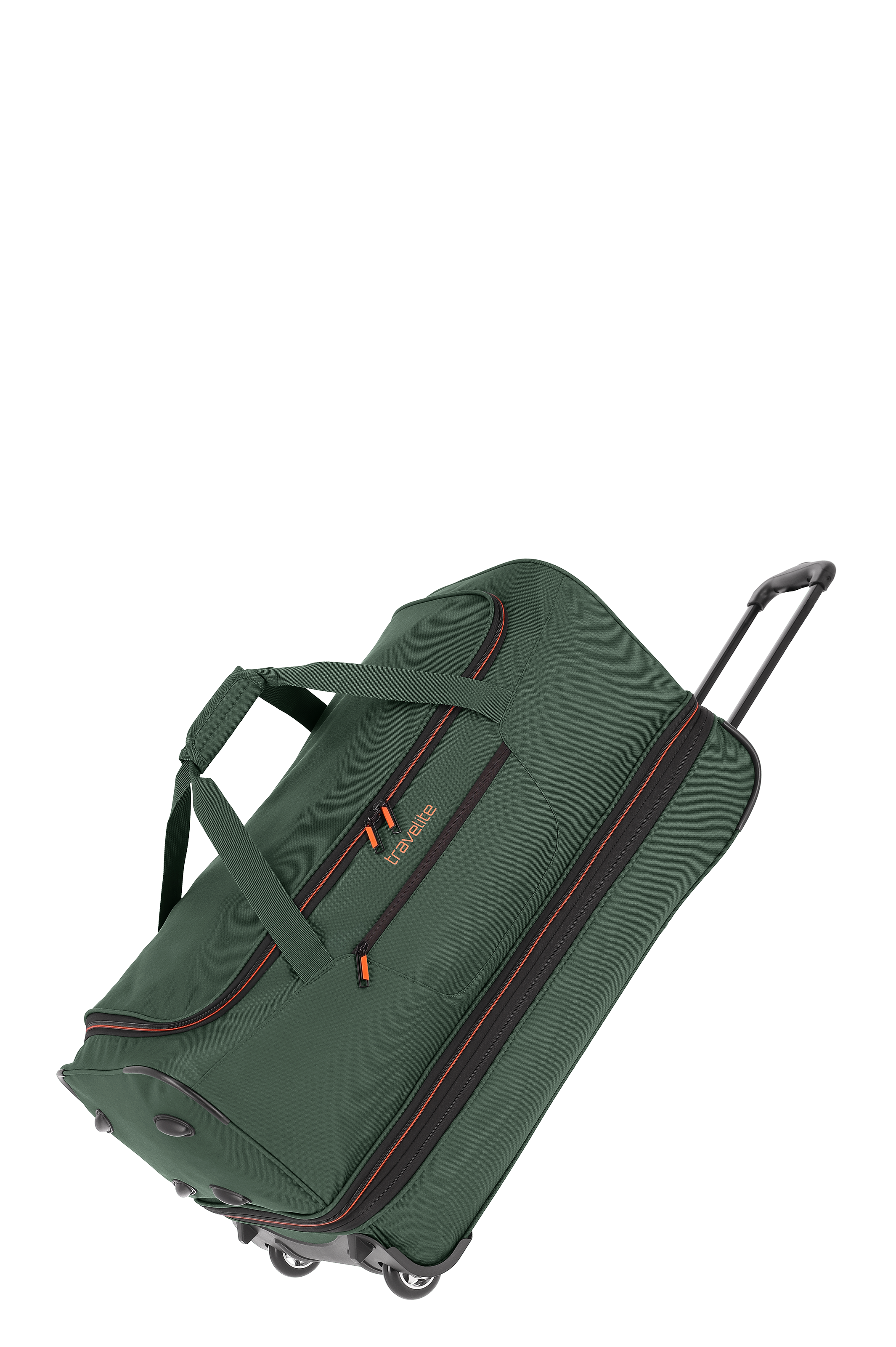 Dunkelgrüne TRAVELITE Reisetasche L mit Trolleygestell, zwei Tragegriffen und Rollen. Reißverschlüsse mit orangenen Akzenten und ein ausziehbarer Griff sind sichtbar. Die Reisetasche steht leicht schräg.