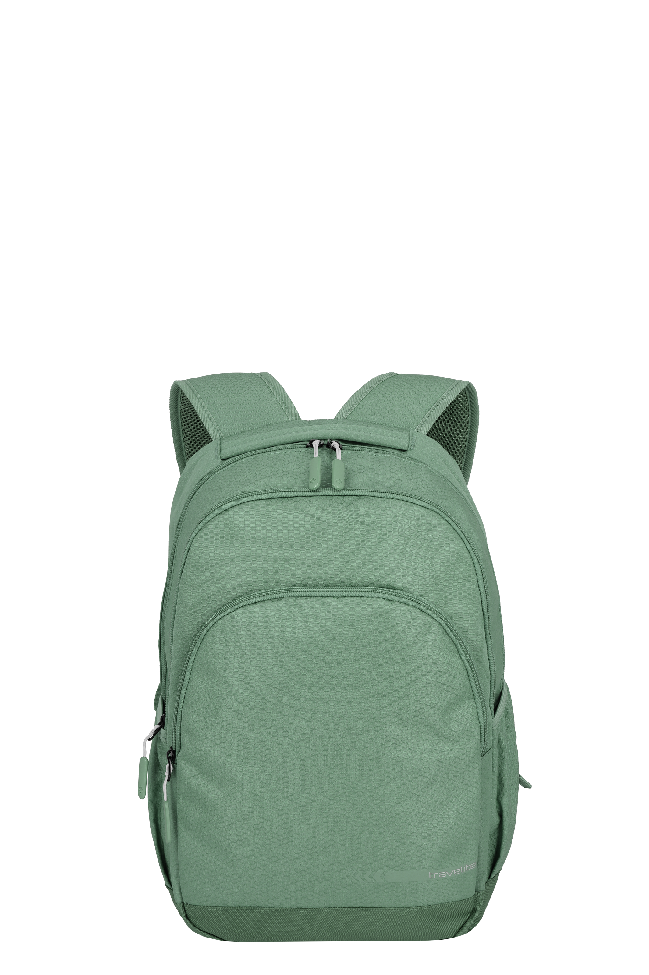 Un sac à dos vert TRAVELITE est présenté sur fond noir. Il dispose de deux compartiments principaux zippés, bretelles rembourrées, une poignée. Le sac est légèrement structuré et le logo est discret en bas.