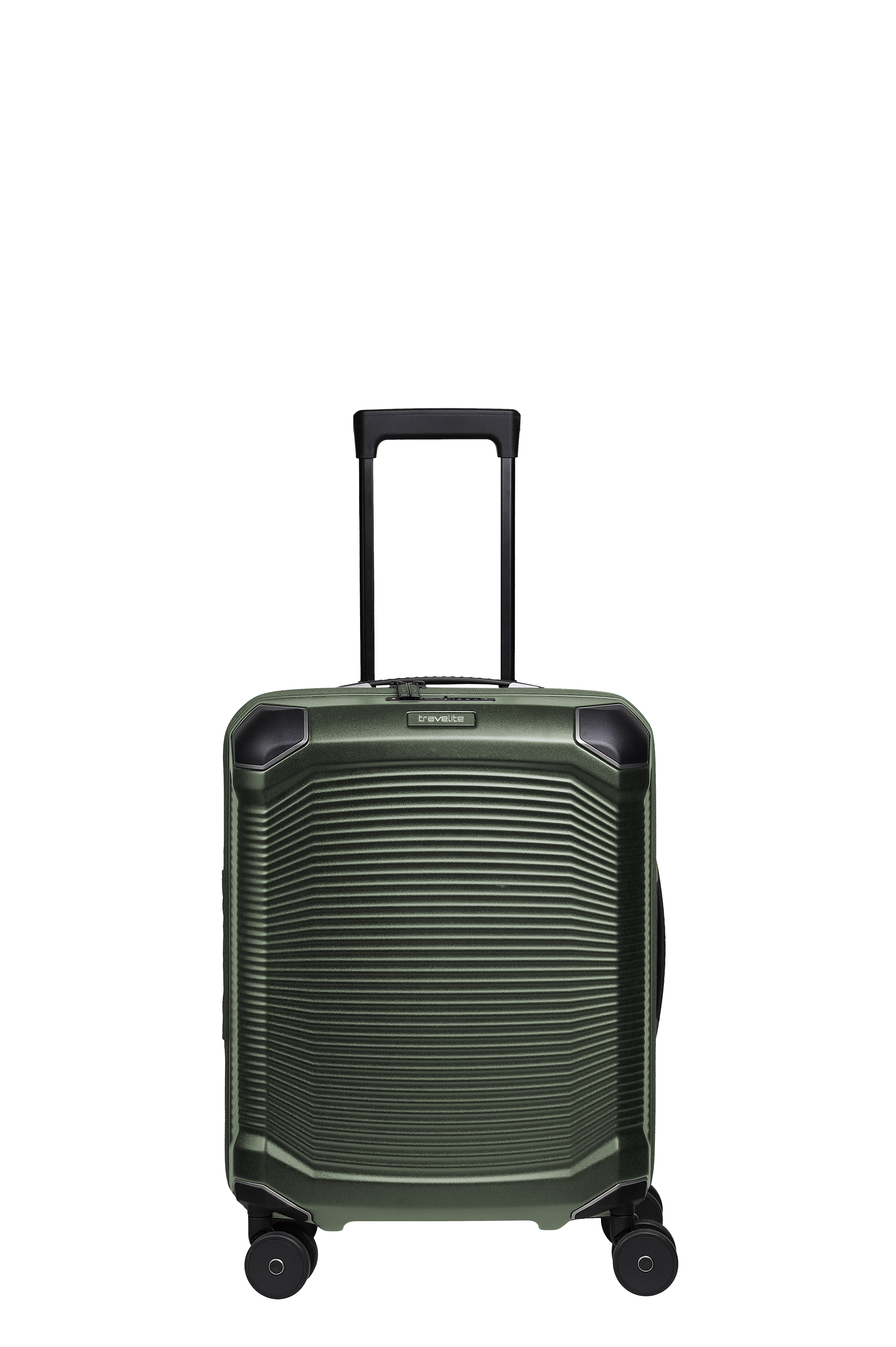Frontansicht des TRAVELITE Trolley S in Olivgrün vor schwarzem Hintergrund. Der Handgepäck-Koffer hat einen ausziehbaren Griff und vier Rollen. Die Oberfläche ist horizontal geriffelt.