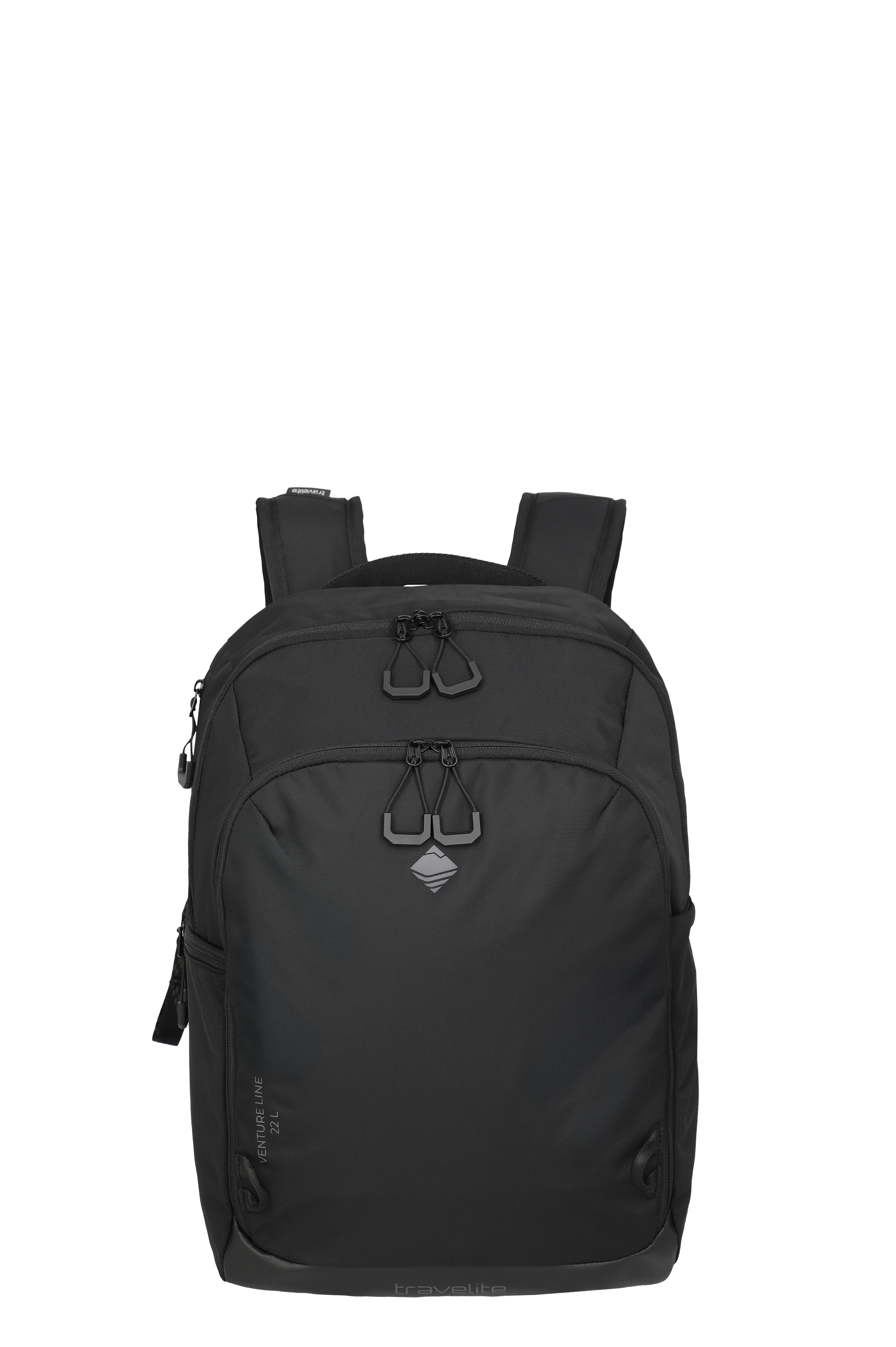 Een zwarte rugzak met schouderbanden en ritsvakken tegen een zwarte achtergrond. Er zijn twee ritszakken met ritstrekkers aan de voorkant. Op de onderste zak staat een grijs logo. Linksonder staat "VENTURE LINE 22 L".