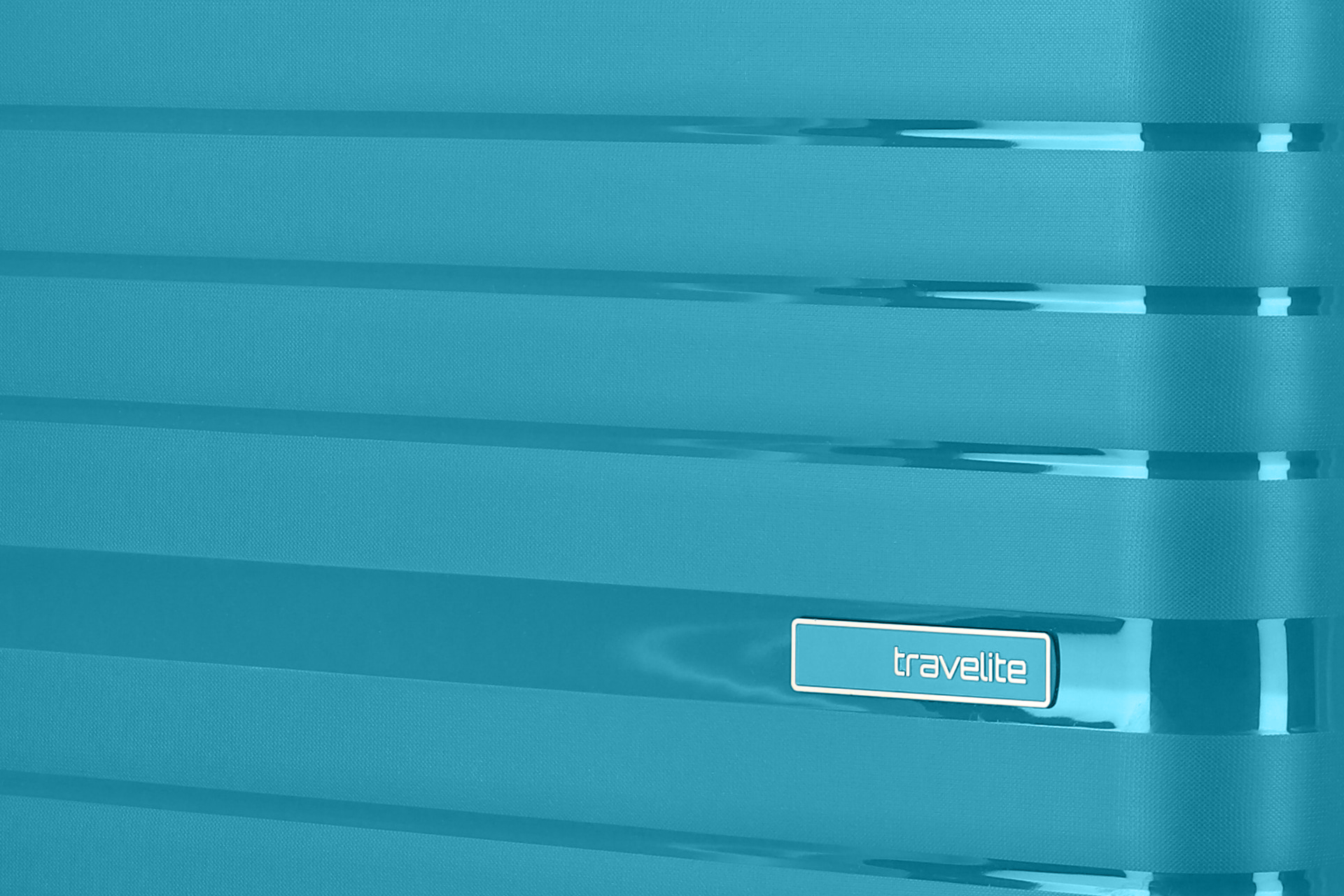 Detailbild der Hartschale Detailbild der Hartschale eines blauen travelite Koffers
