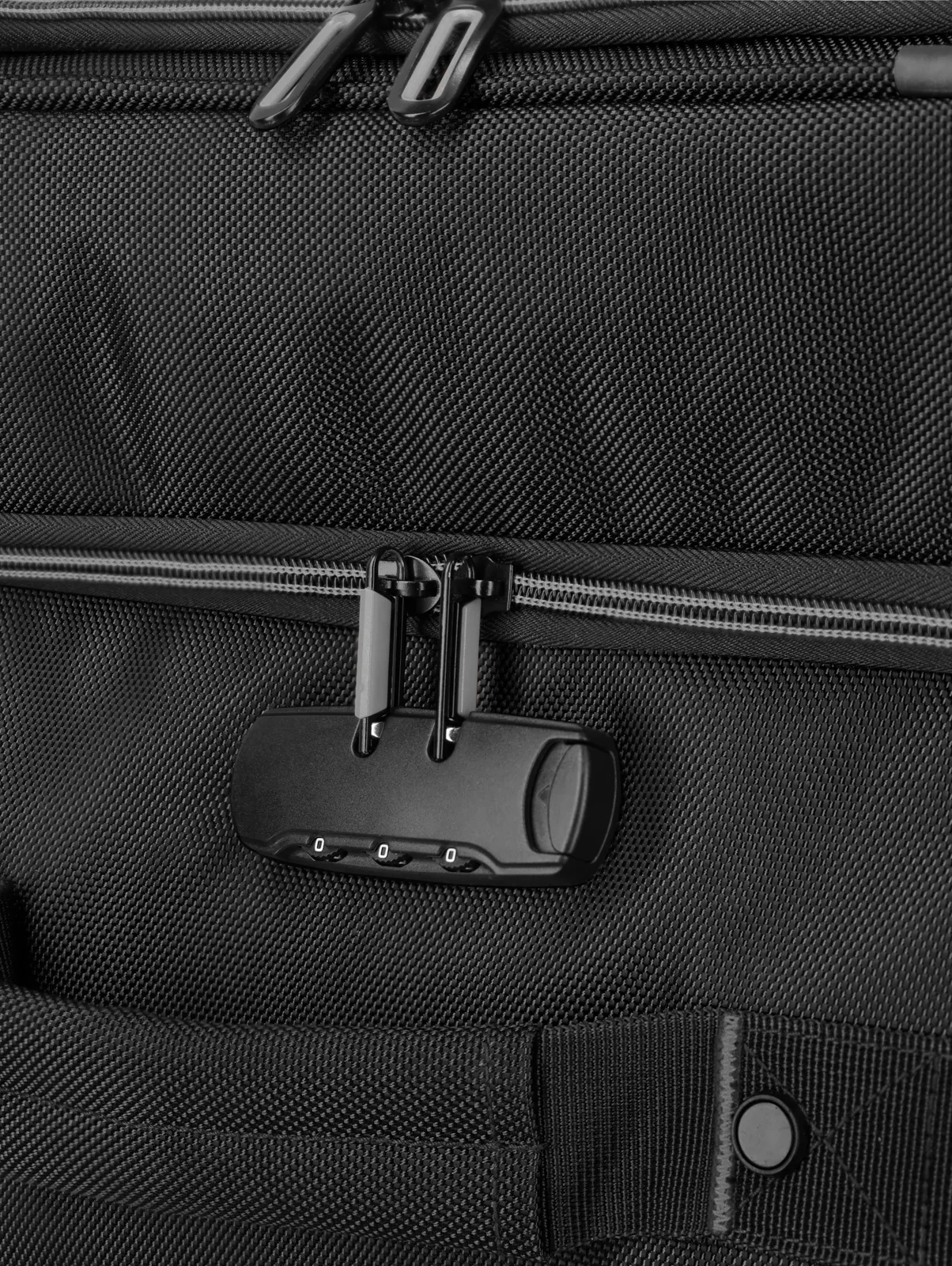 travelite Tarifa Rollenreisetasche schwarz