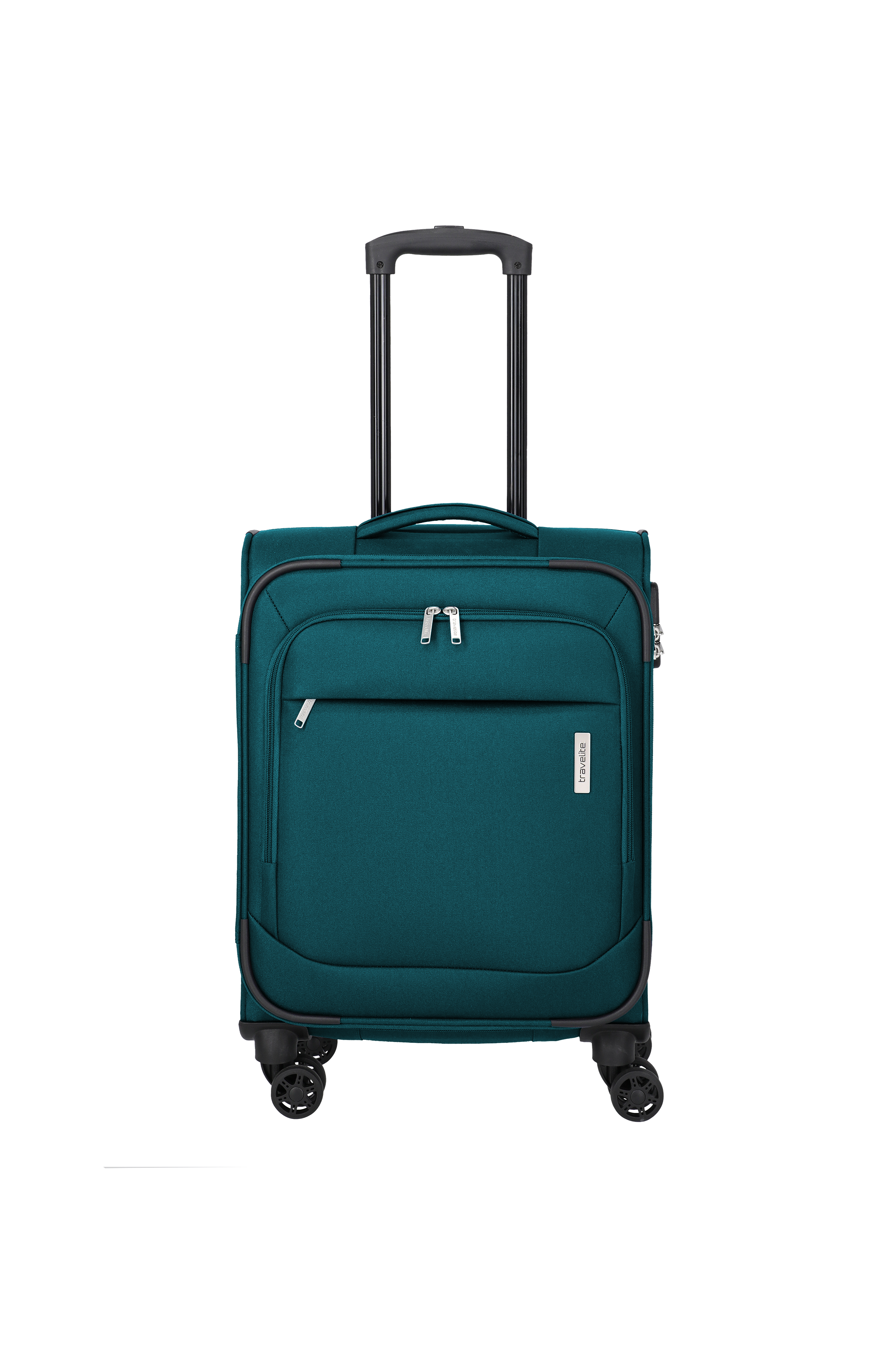Zentriert steht ein aquamarinfarbener, textiler Rollkoffer mit schwarzem Teleskopgriff und vier schwarzen Rollen vor schwarzem Hintergrund. Der Koffer hat ein kleines Reißverschlussfach und ein Etikett mit der Aufschrift "travelite".